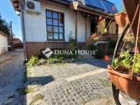 Eladó családi ház, Vecsésen 149.9 M Ft, 5 szobás