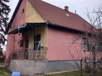 Eladó családi ház