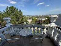 Eladó családi ház, XI. kerületben 599 M Ft, 12 szobás