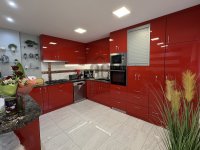 Eladó családi ház, Győrött 218 M Ft, 6 szobás