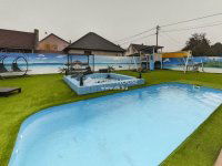 Eladó családi ház, Szigethalmon 259.9 M Ft, 7 szobás