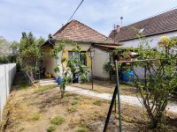 Eladó ikerház, XVIII. kerületben, Szinyei Merse utcában 49.9 M Ft