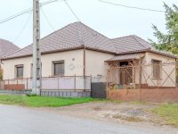 Eladó családi ház, Cserépfaluban 58 M Ft, 4 szobás