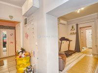 Eladó családi ház, Vecsésen 112 M Ft, 4 szobás