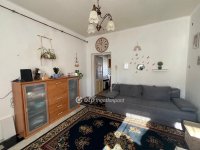 Eladó családi ház, Székesfehérvárott 65 M Ft, 3 szobás