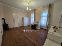 Eladó téglalakás, Pápán 64.9 M Ft, 3 szobás