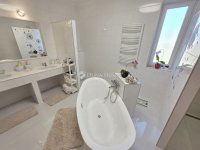 Eladó családi ház, Nagytarcsán 205 M Ft, 6 szobás