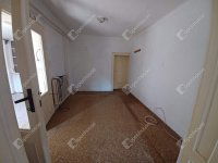 Eladó családi ház, Debrecenben 33 M Ft, 2 szobás