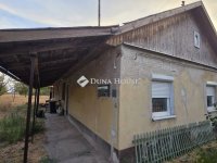 Eladó családi ház, Újszászon 15.2 M Ft, 3 szobás