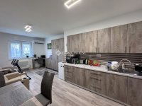 Eladó téglalakás, Komlón 17 M Ft, 1 szobás