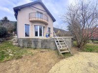 Eladó családi ház, Pilisborosjenőn 199.9 M Ft, 8 szobás