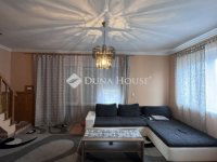 Eladó családi ház, Vecsésen 159 M Ft, 5 szobás