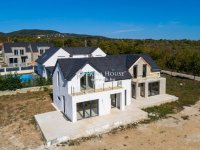 Eladó családi ház, Balatonakaliban 129 M Ft, 5 szobás