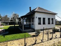 Eladó családi ház, Tápiószecsőn 52.9 M Ft, 2 szobás
