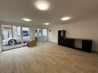 Eladó üzlethelyiség