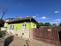 Eladó családi ház, Veresegyházon 60 M Ft, 3 szobás