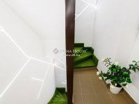 Eladó családi ház, XII. kerületben 395 M Ft, 14 szobás