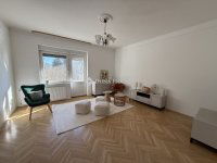 Eladó téglalakás, Pécsett 83.9 M Ft, 3 szobás