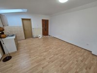 Eladó téglalakás, Veszprémben 29.9 M Ft, 1 szobás