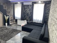 Eladó családi ház, XV. kerületben 199.9 M Ft, 7 szobás