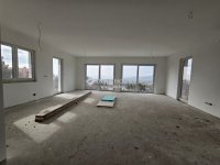Eladó családi ház, Szentendrén 215 M Ft, 5 szobás