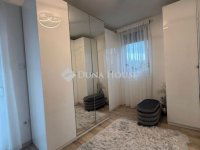 Eladó családi ház, Vecsésen 147 M Ft, 4 szobás