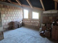 Eladó családi ház, Monoron 164.9 M Ft, 5 szobás