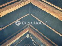 Eladó családi ház, Pécsett 19.9 M Ft, 1 szobás