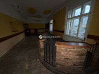 Eladó üzlethelyiség, Hódmezővásárhelyen 73.649 M Ft