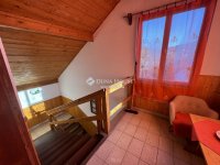 Eladó családi ház, Pilisszentlászlón 220 M Ft, 12+1 szobás