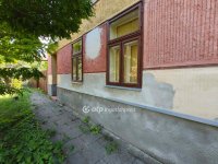 Eladó családi ház, Szentesen 19.99 M Ft, 2 szobás