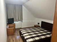 Eladó családi ház, Bólyban 220 M Ft, 9 szobás