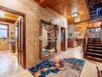 Eladó családi ház, Budajenőn 950 M Ft, 5 szobás