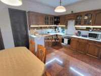 Eladó családi ház, III. kerületben 169 M Ft, 7 szobás