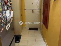 Eladó panellakás, Pécsett 53.99 M Ft, 2 szobás