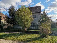 Eladó családi ház, Komáromban 53 M Ft, 5 szobás