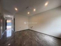 Eladó családi ház, Vecsésen 97.9 M Ft, 4 szobás