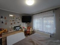 Eladó családi ház, Pusztaszabolcson 66.9 M Ft, 1+3 szobás