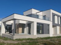 Eladó családi ház, Győrött 199.9 M Ft, 4 szobás
