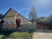 Eladó családi ház, Garén 29.9 M Ft, 2 szobás