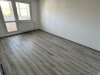 Kiadó panellakás, albérlet, Várpalotán, Felsőinkám utcában