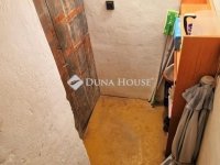Eladó családi ház, Pécsett 79.9 M Ft, 4 szobás