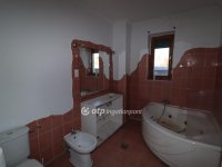 Eladó családi ház, Ráckevén 84.9 M Ft, 6 szobás