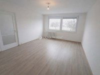 Eladó panellakás, Kecskeméten 47.9 M Ft, 2 szobás