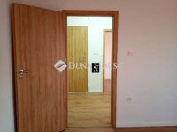 Eladó panellakás, Pécsett 44.9 M Ft, 2 szobás