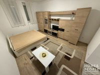 Eladó téglalakás, Szegeden 42.99 M Ft, 1 szobás