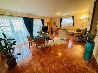 Eladó téglalakás, Szegeden 99.9 M Ft, 4 szobás