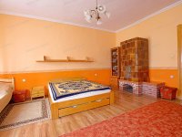 Eladó családi ház, Békésen 33 M Ft, 2 szobás