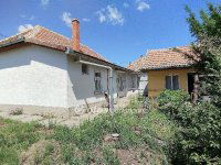 Eladó családi ház, Alattyánban 9.5 M Ft, 2 szobás