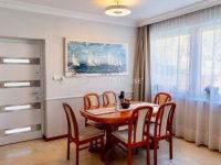 Eladó családi ház, Leányfaluban 179.9 M Ft, 5 szobás